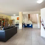 Semesterbostad Rossana *